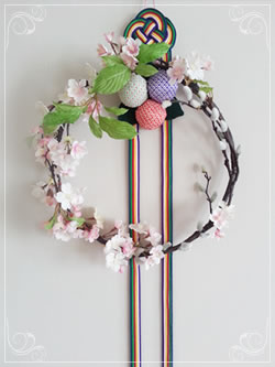 「桜の平薬」桜・桜の若葉・猫柳・六色打紐・メジロのヒーリングバード